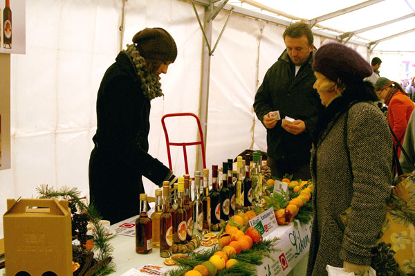 2009. 12. 17. - Hrvatski otočni proizvodi na Božićnom sajmu u Tkalči